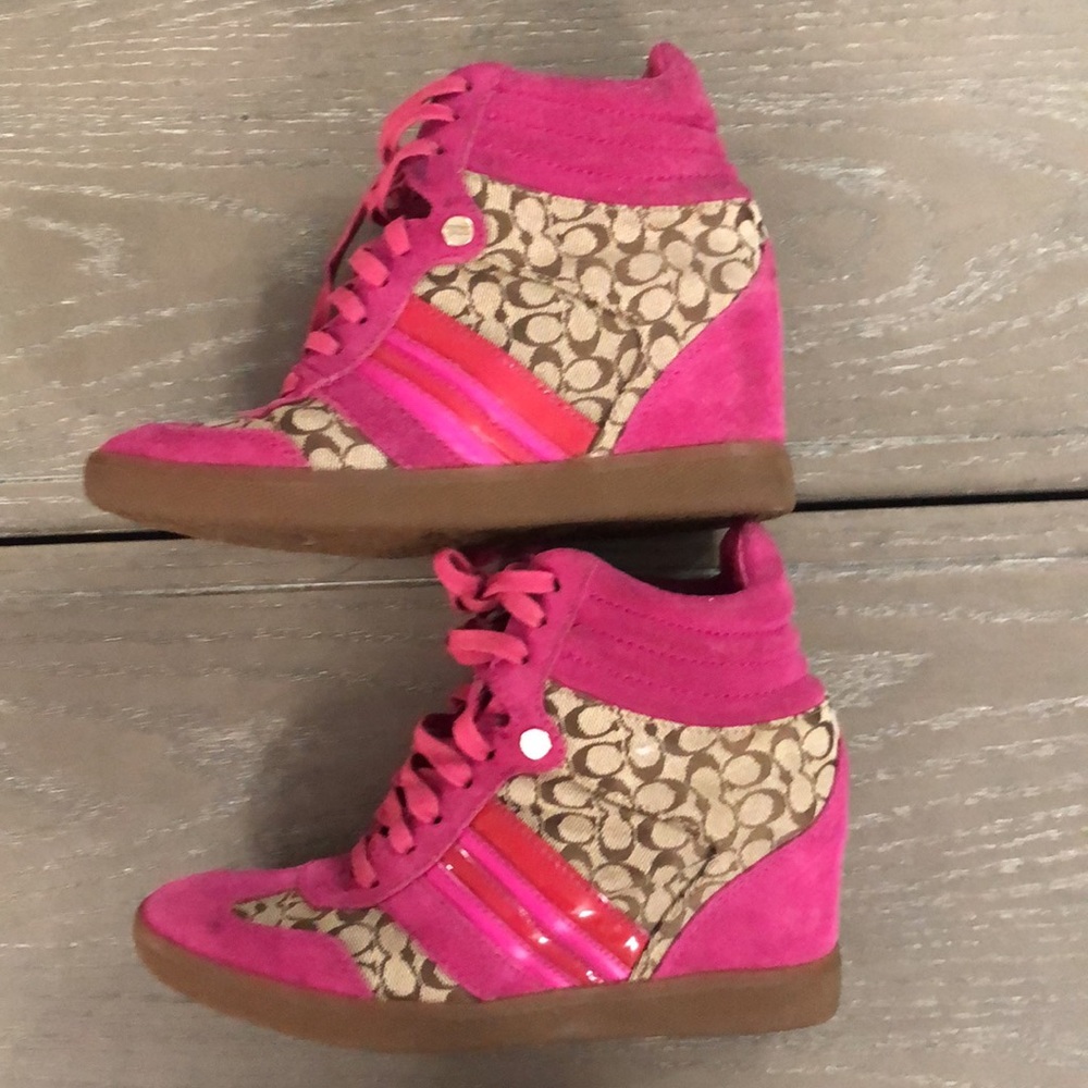 COACH logo wedge tennis. 7.5